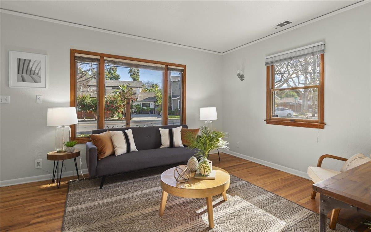 Detail Gallery Image 3 of 26 For 1035 Newhall St, San Jose,  CA 95126 - 2 Beds | 1 Baths