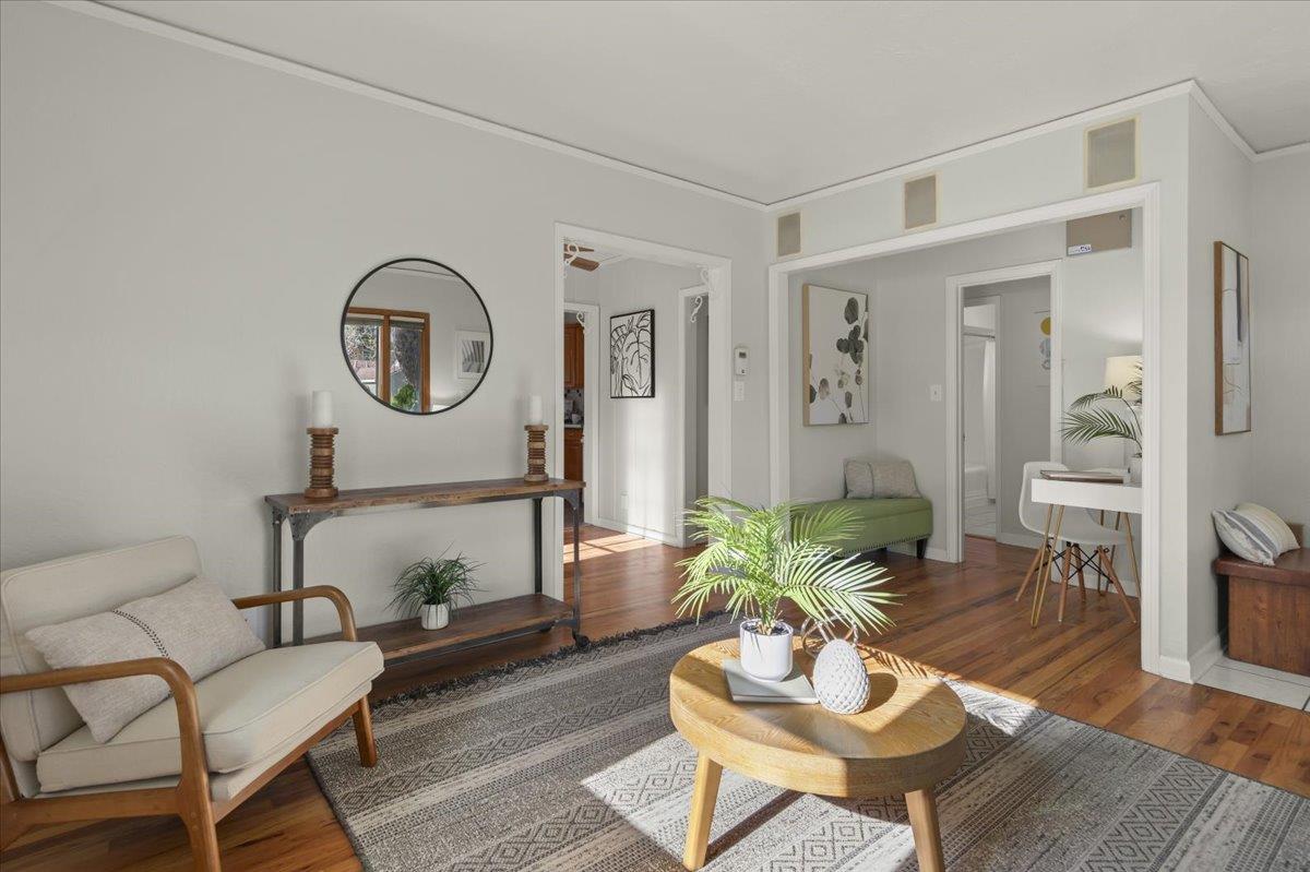 Detail Gallery Image 4 of 26 For 1035 Newhall St, San Jose,  CA 95126 - 2 Beds | 1 Baths