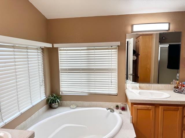 Detail Gallery Image 14 of 15 For 2900 Fairview Rd #4,  Hollister,  CA 95023 - 3 Beds | 2 Baths