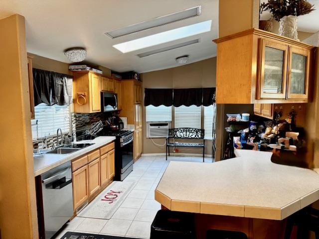 Detail Gallery Image 4 of 15 For 2900 Fairview Rd #4,  Hollister,  CA 95023 - 3 Beds | 2 Baths