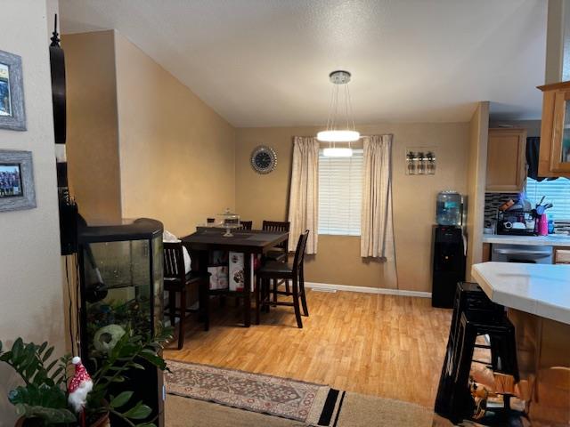 Detail Gallery Image 5 of 15 For 2900 Fairview Rd #4,  Hollister,  CA 95023 - 3 Beds | 2 Baths