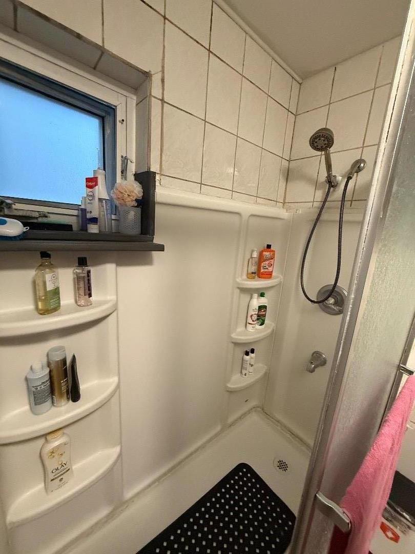 Detail Gallery Image 15 of 26 For 1015 Herman, San Bruno,  CA 94066 - 7 Beds | 4 Baths