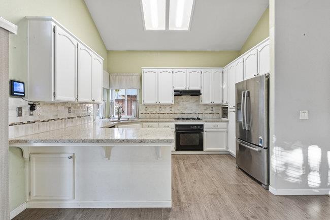 Detail Gallery Image 15 of 42 For 2260 Pinnacle Ct, Hollister,  CA 95023 - 4 Beds | 2/1 Baths