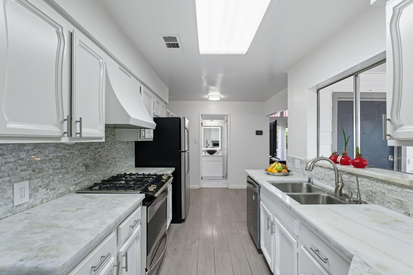 Detail Gallery Image 18 of 70 For 217 W 40th Ave, San Mateo,  CA 94403 - 3 Beds | 2 Baths