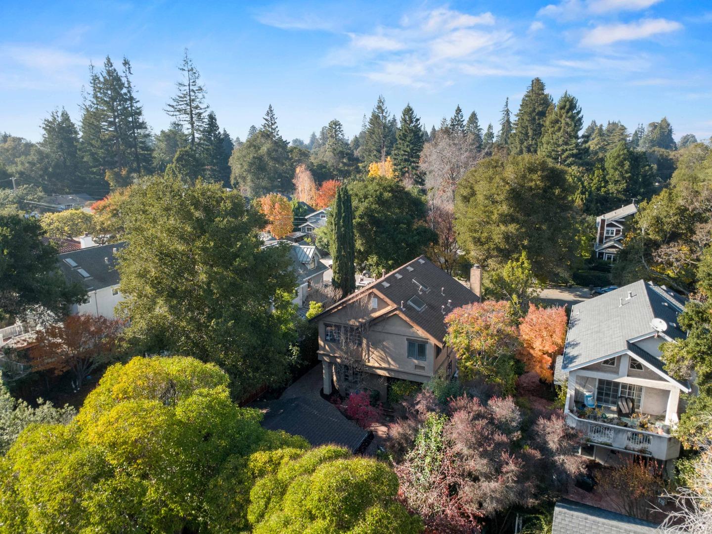 Detail Gallery Image 21 of 26 For 90 Walnut Ave, Atherton,  CA 94027 - 4 Beds | 2/1 Baths