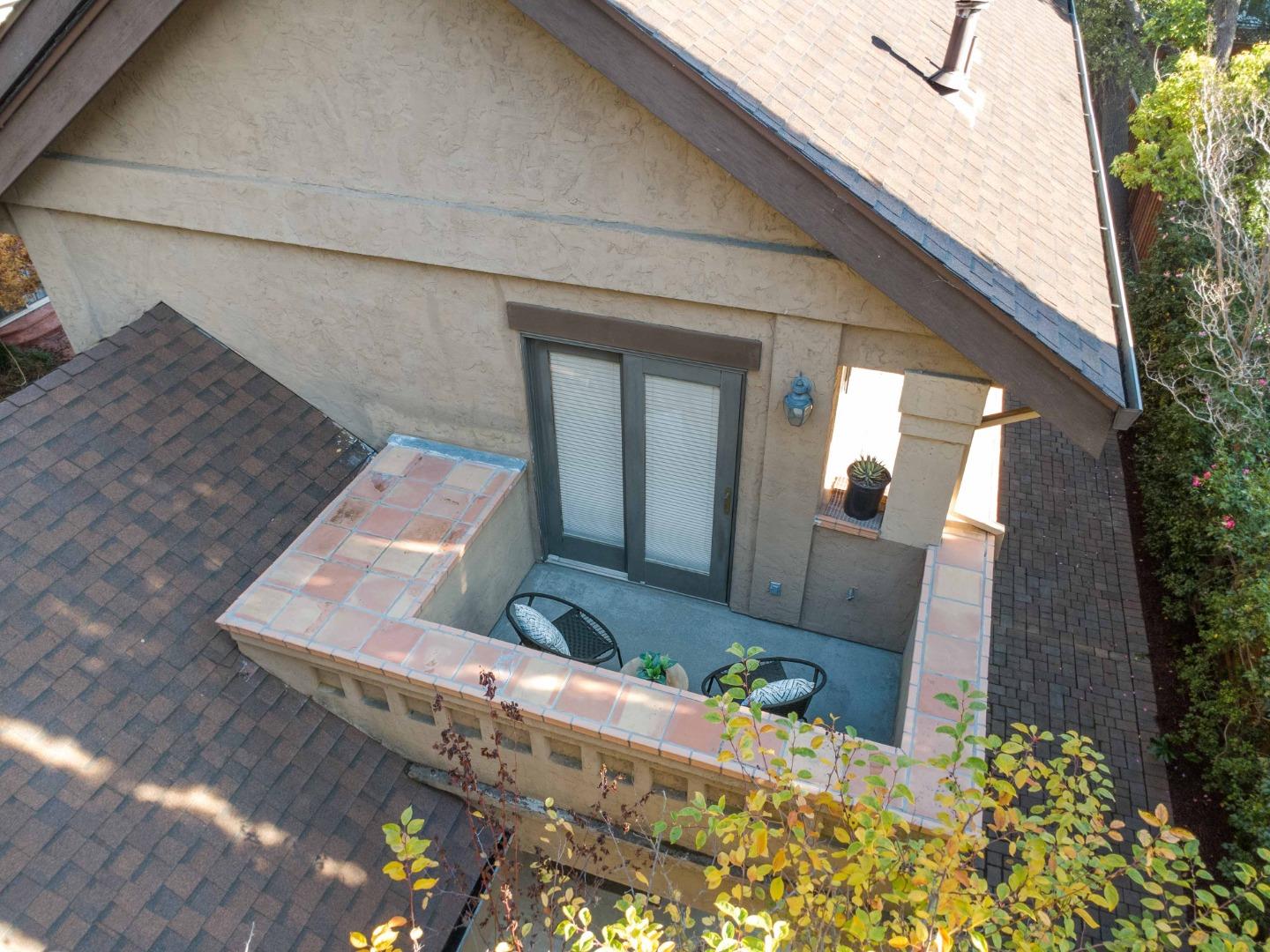 Detail Gallery Image 23 of 26 For 90 Walnut Ave, Atherton,  CA 94027 - 4 Beds | 2/1 Baths