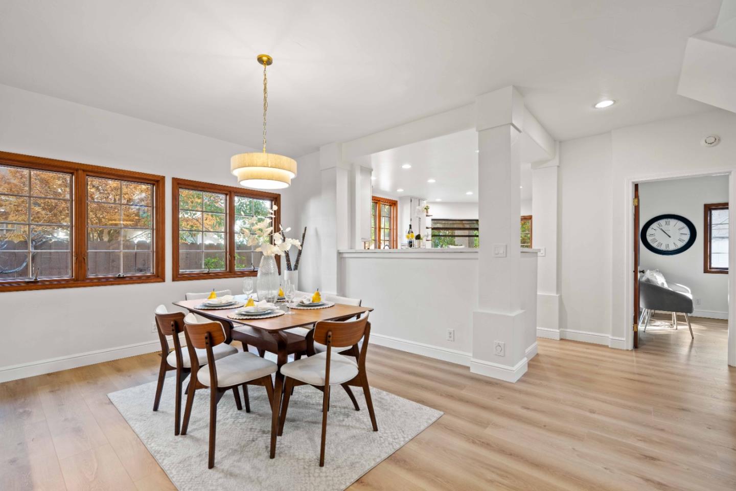 Detail Gallery Image 6 of 26 For 90 Walnut Ave, Atherton,  CA 94027 - 4 Beds | 2/1 Baths