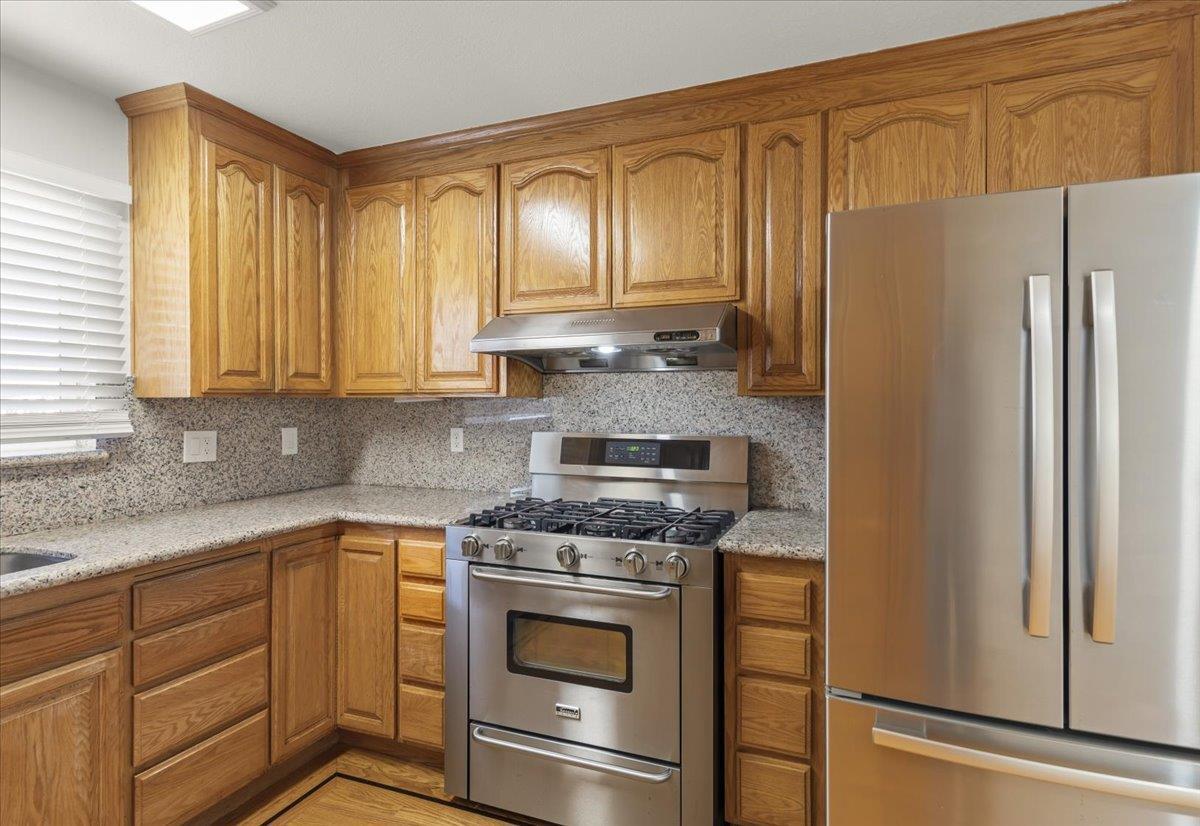 Detail Gallery Image 10 of 41 For 1793 H St, Union City,  CA 94587 - 5 Beds | 3 Baths