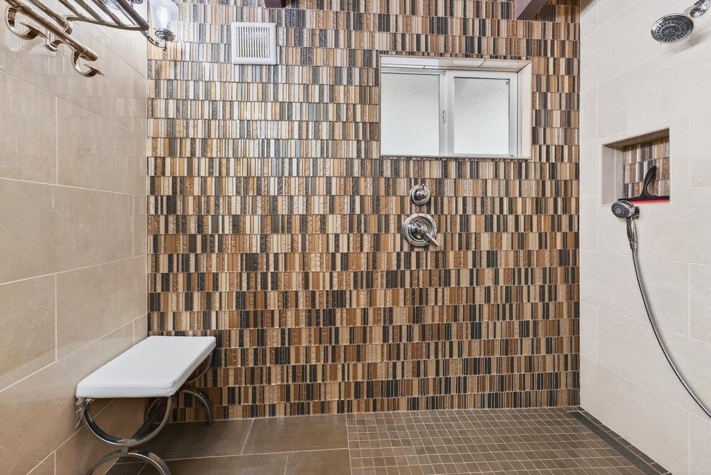 Detail Gallery Image 19 of 51 For 619 Beach Dr, Aptos,  CA 95003 - 5 Beds | 3 Baths