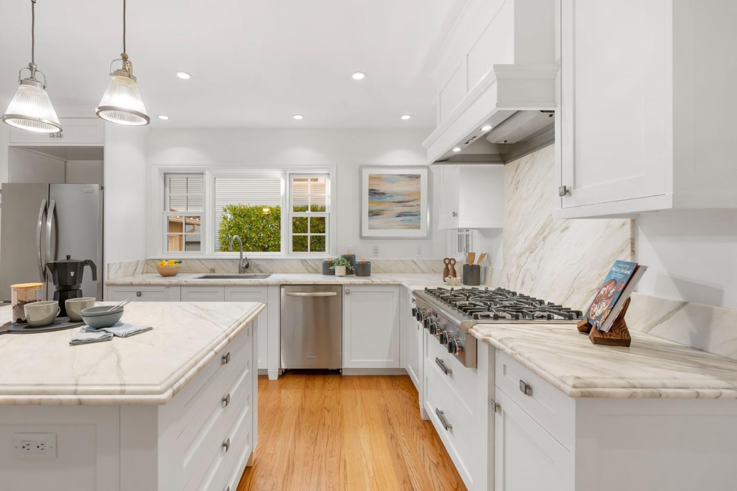 Detail Gallery Image 24 of 61 For 1149 Cortez Ave, Burlingame,  CA 94010 - 3 Beds | 2 Baths