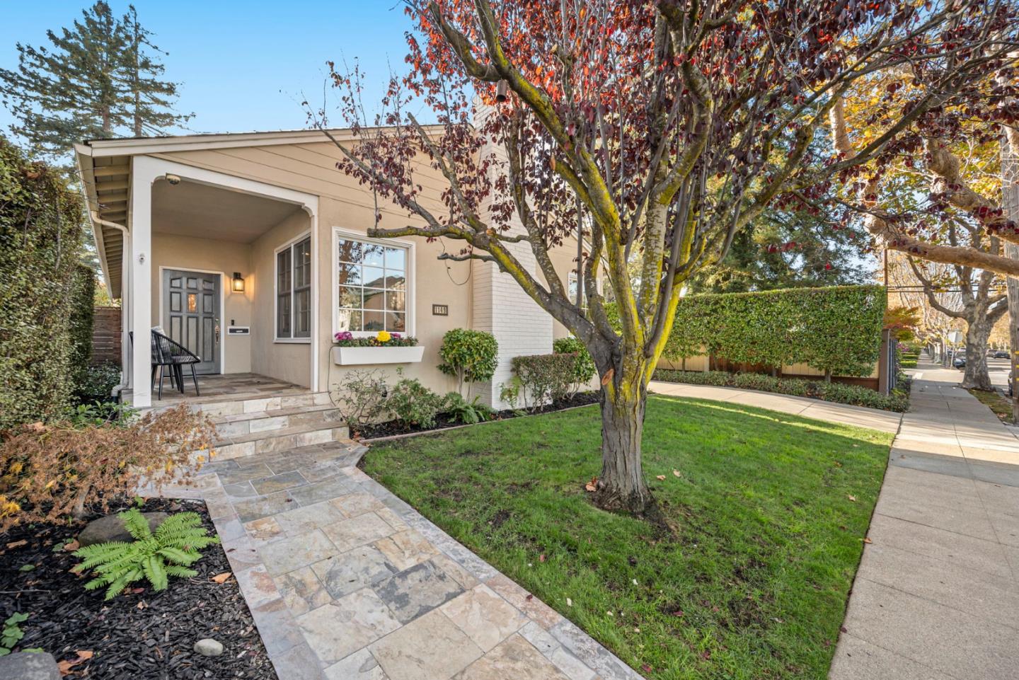 Detail Gallery Image 3 of 61 For 1149 Cortez Ave, Burlingame,  CA 94010 - 3 Beds | 2 Baths