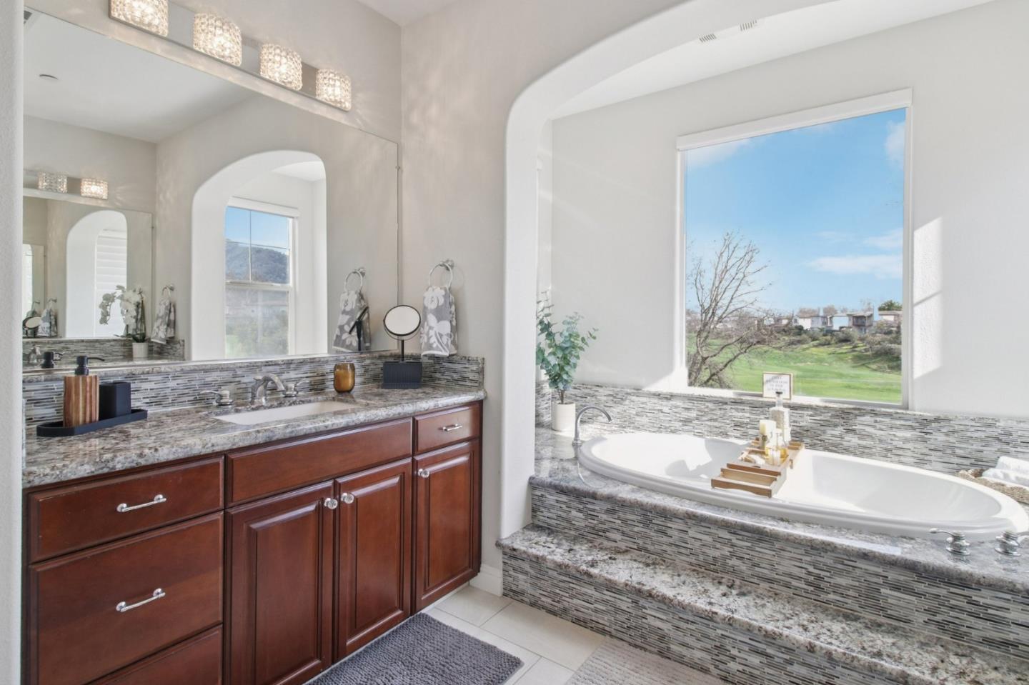 Detail Gallery Image 51 of 70 For 7670 Mackenzie Way, Gilroy,  CA 95020 - 5 Beds | 4 Baths