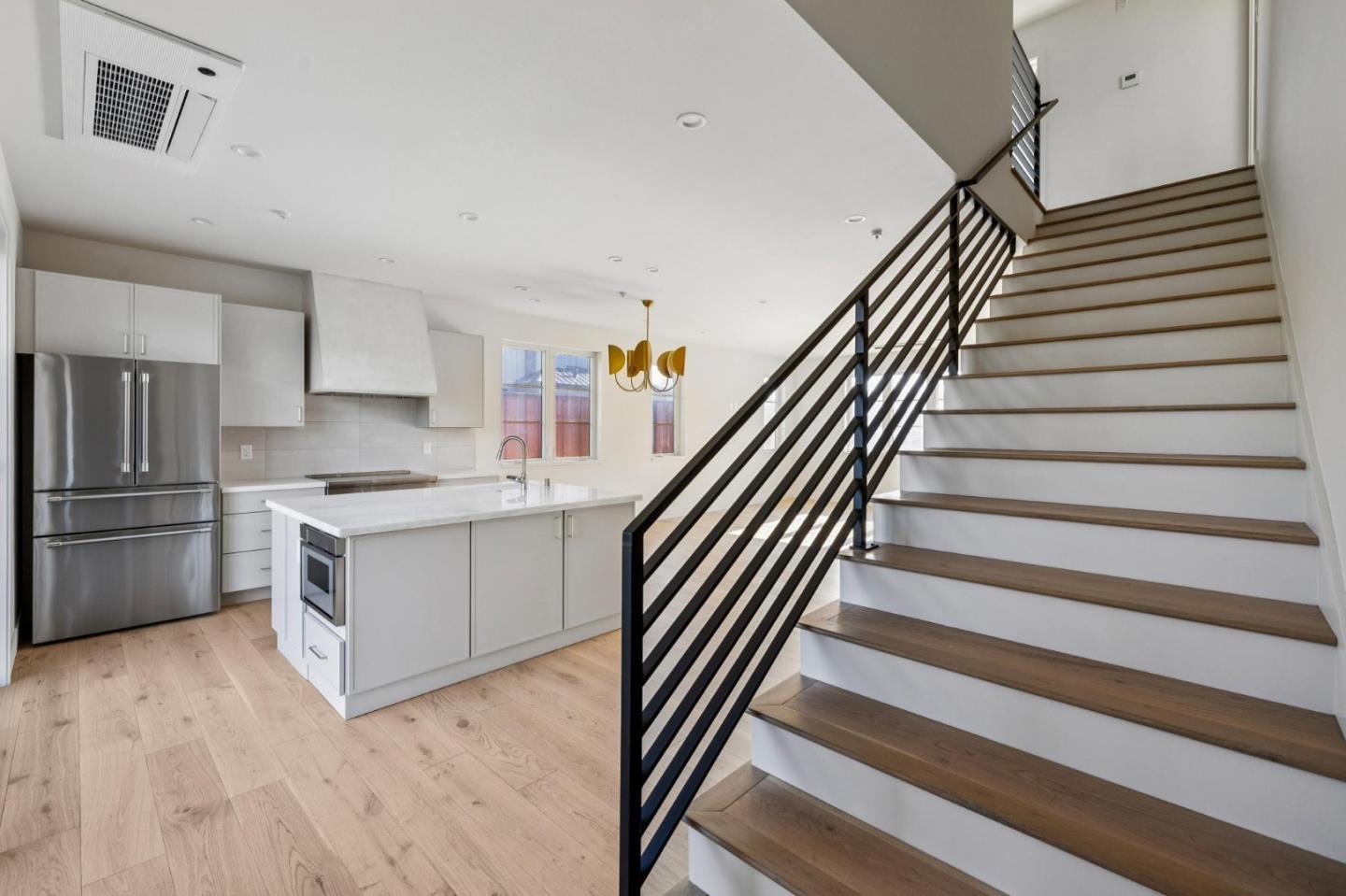 Detail Gallery Image 16 of 43 For 577 Creekside Ct, Half Moon Bay,  CA 94019 - 3 Beds | 2/1 Baths