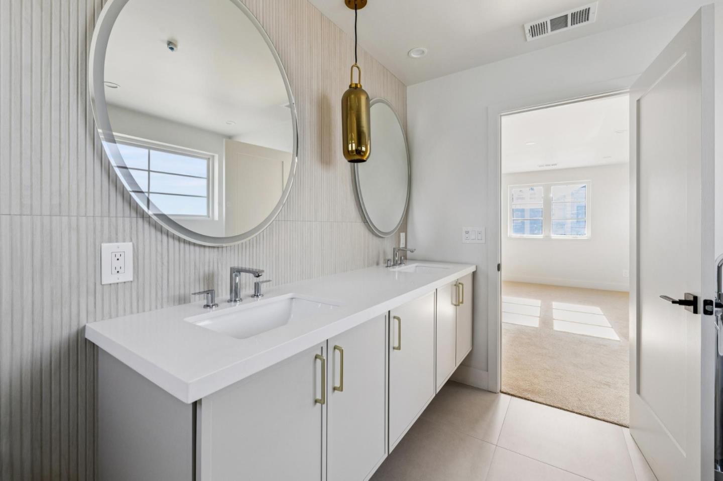Detail Gallery Image 23 of 43 For 577 Creekside Ct, Half Moon Bay,  CA 94019 - 3 Beds | 2/1 Baths