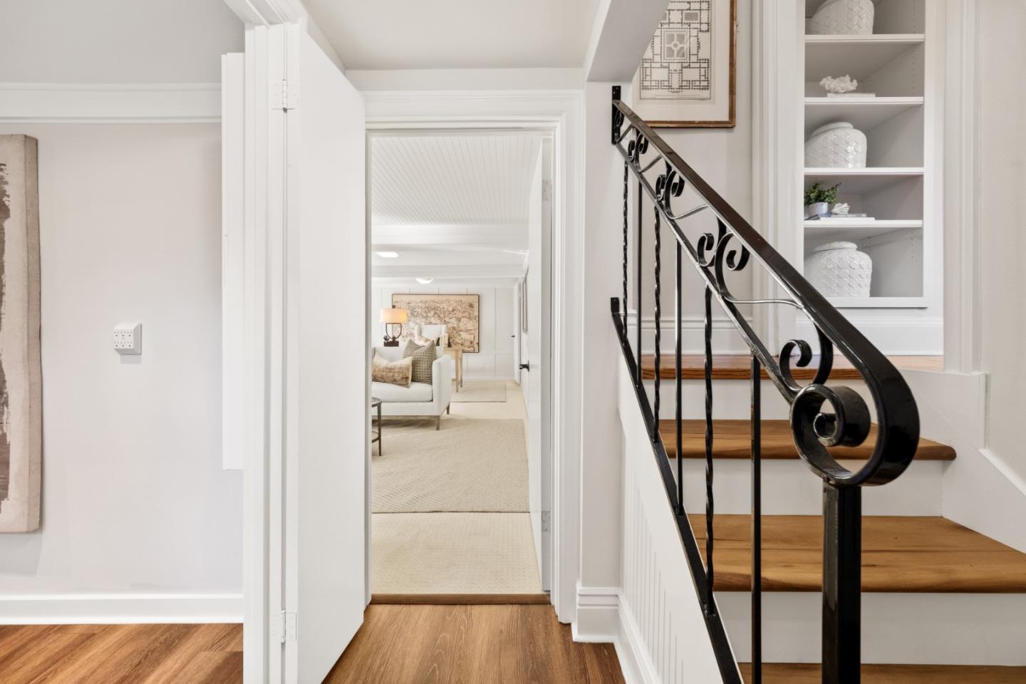 Detail Gallery Image 17 of 50 For 105 Pepper Ave, Burlingame,  CA 94010 - 4 Beds | 2 Baths