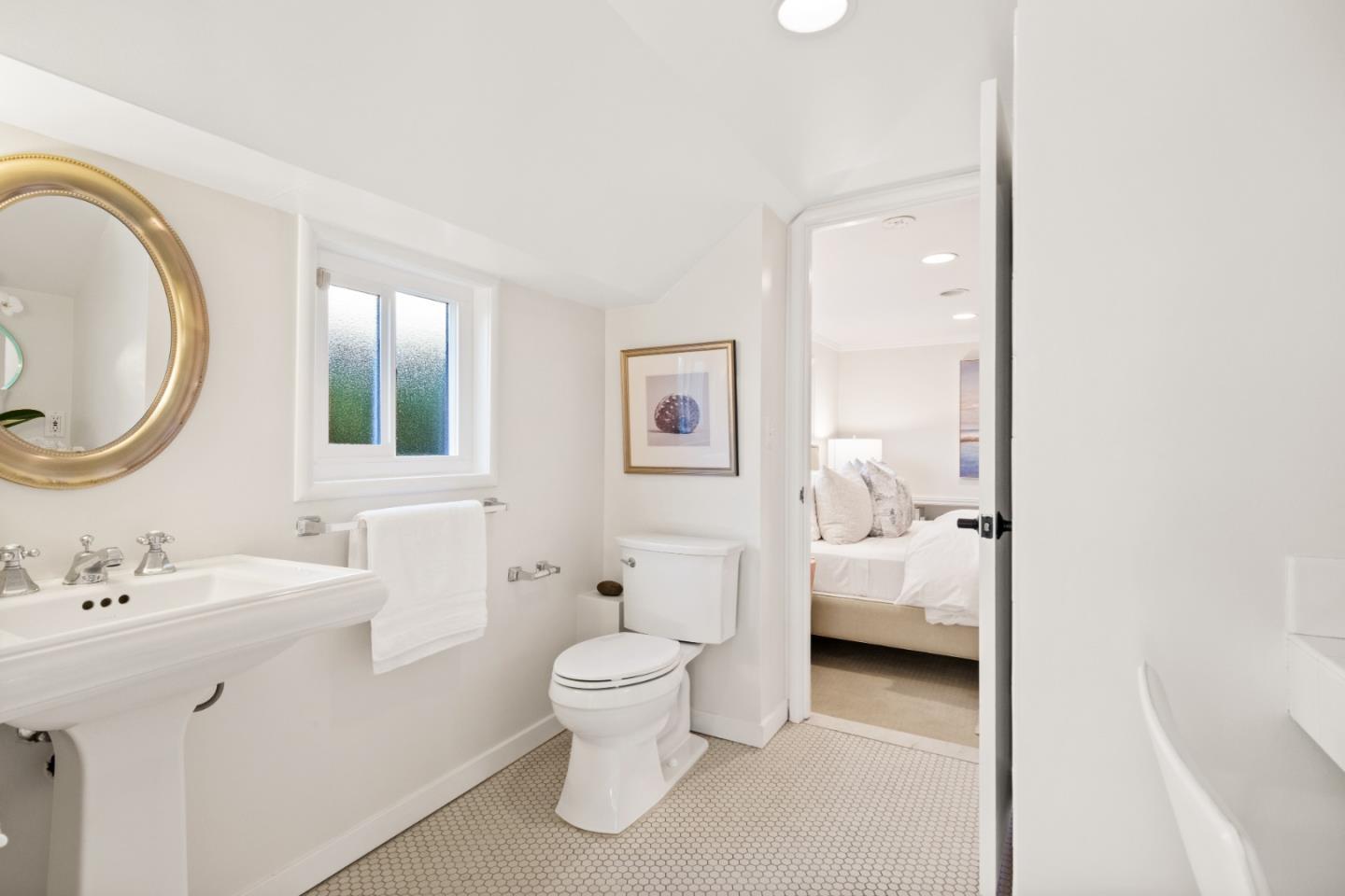 Detail Gallery Image 24 of 50 For 105 Pepper Ave, Burlingame,  CA 94010 - 4 Beds | 2 Baths