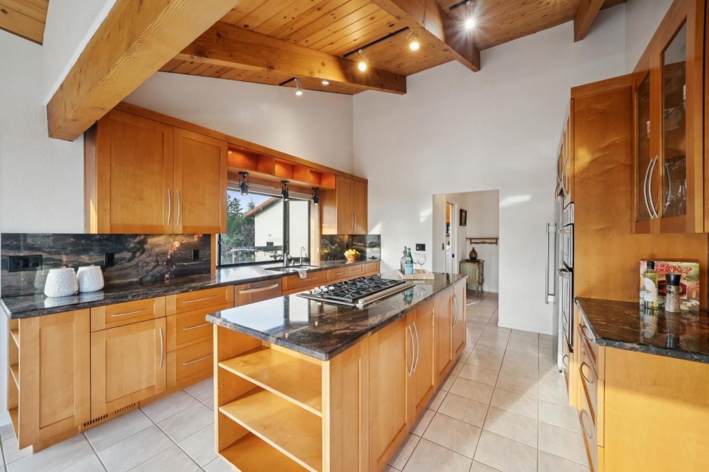 Detail Gallery Image 26 of 72 For 600 Ridge Top Rd, Los Gatos,  CA 95033 - 3 Beds | 3/1 Baths