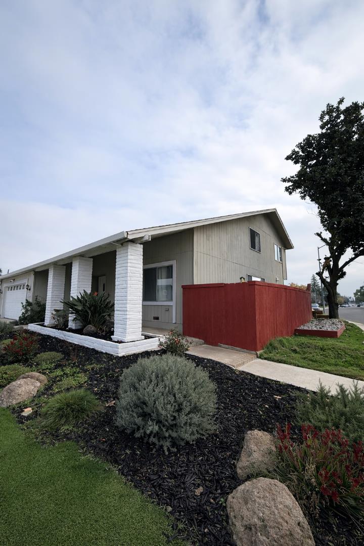 Detail Gallery Image 11 of 48 For 1336 Northgate Dr, Manteca,  CA 95336 - 4 Beds | 2/1 Baths