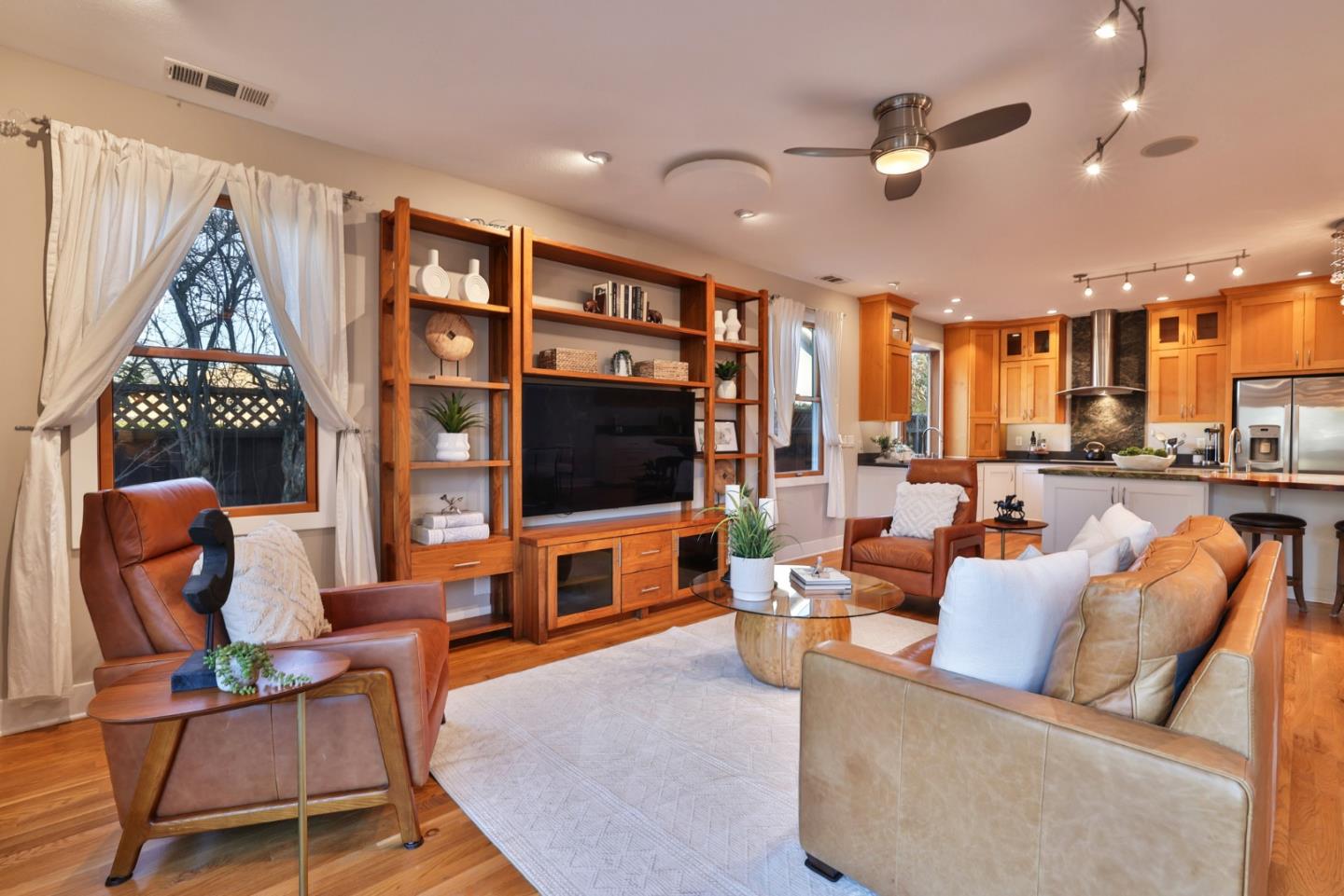 Detail Gallery Image 11 of 46 For 15171 Chelsea Dr, San Jose,  CA 95124 - 5 Beds | 3 Baths