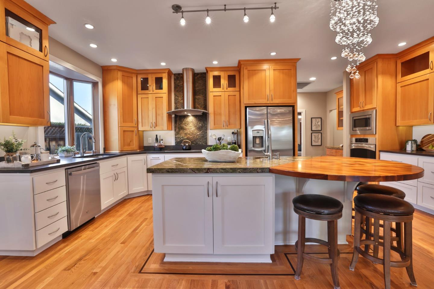 Detail Gallery Image 8 of 46 For 15171 Chelsea Dr, San Jose,  CA 95124 - 5 Beds | 3 Baths