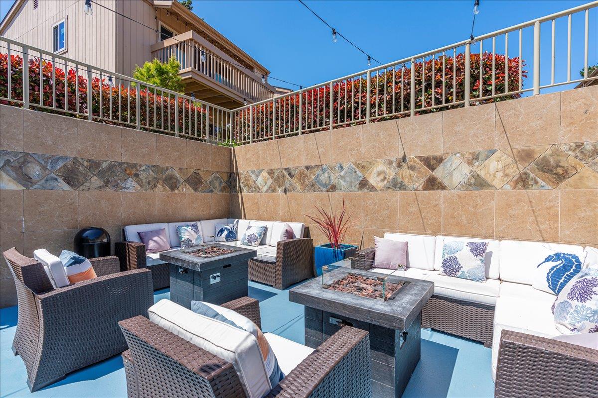 Detail Gallery Image 15 of 18 For 300 Glenwood Cir #265,  Monterey,  CA 93940 - 2 Beds | 1 Baths
