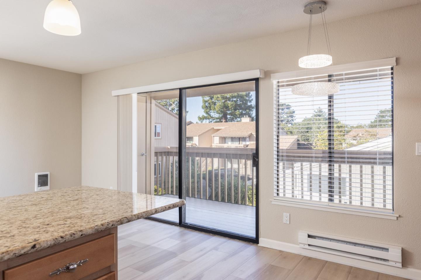 Detail Gallery Image 4 of 18 For 300 Glenwood Cir #265,  Monterey,  CA 93940 - 2 Beds | 1 Baths
