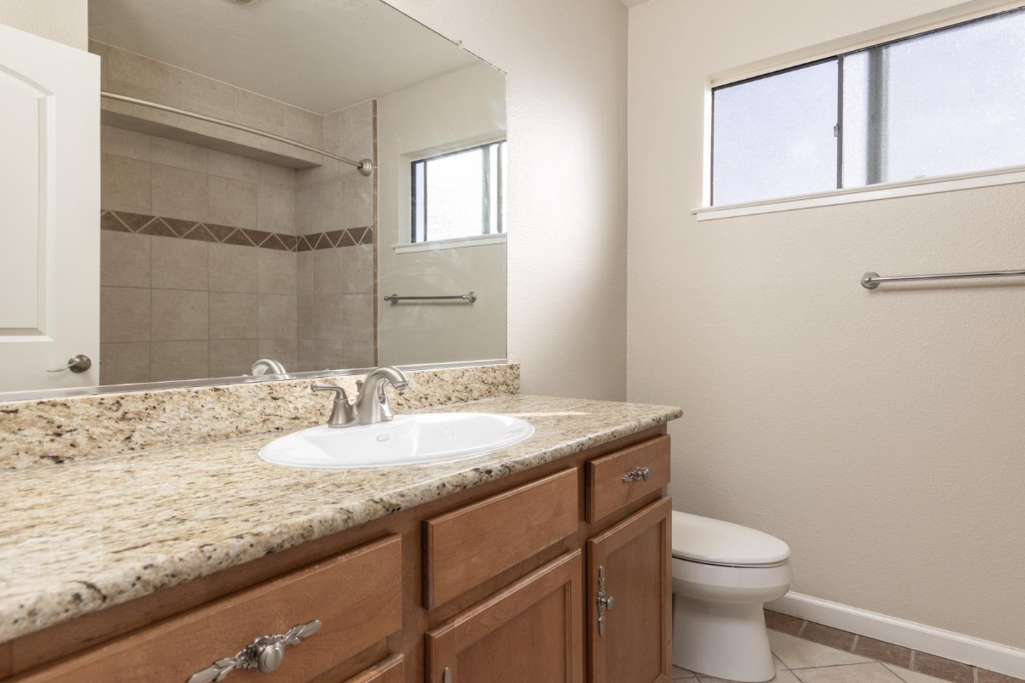 Detail Gallery Image 9 of 18 For 300 Glenwood Cir #265,  Monterey,  CA 93940 - 2 Beds | 1 Baths