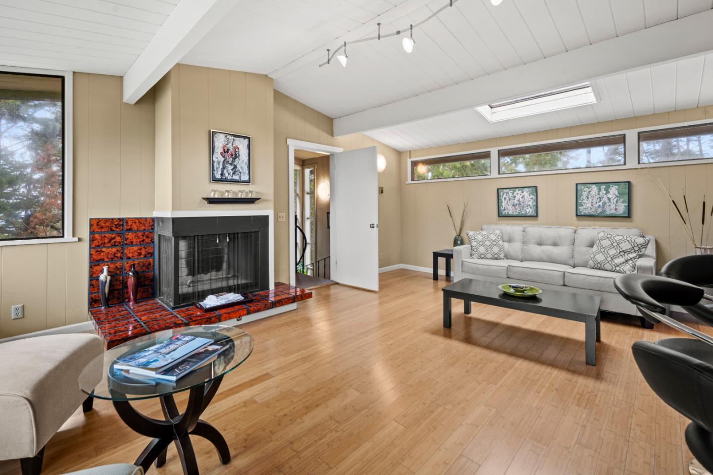 Detail Gallery Image 23 of 35 For 4021 Sunridge Rd, Pebble Beach,  CA 93953 - 4 Beds | 3 Baths