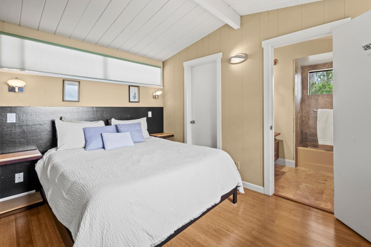 Detail Gallery Image 25 of 35 For 4021 Sunridge Rd, Pebble Beach,  CA 93953 - 4 Beds | 3 Baths