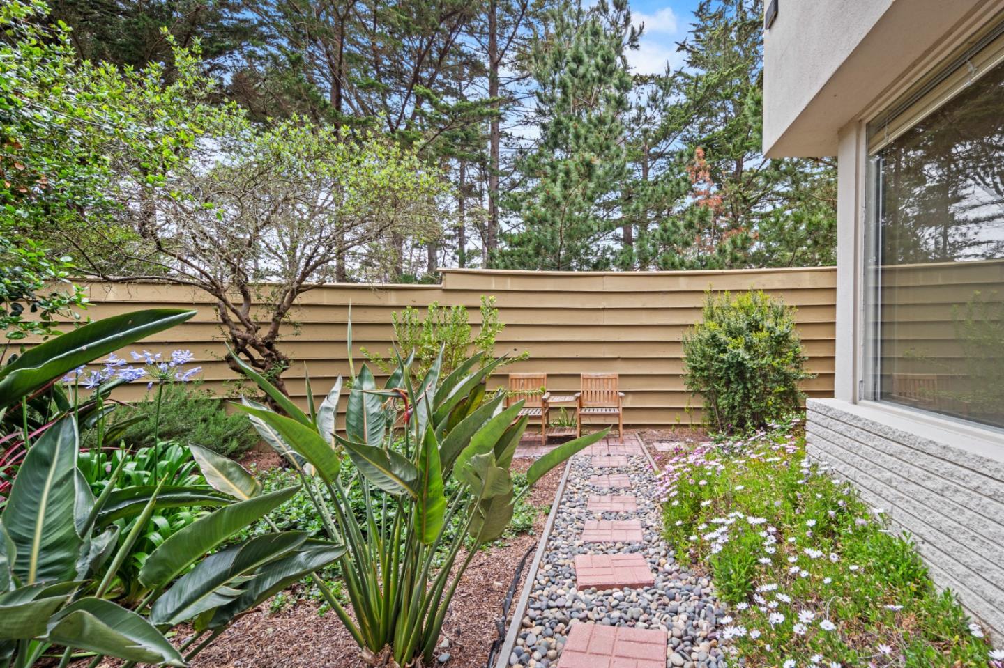 Detail Gallery Image 28 of 35 For 4021 Sunridge Rd, Pebble Beach,  CA 93953 - 4 Beds | 3 Baths