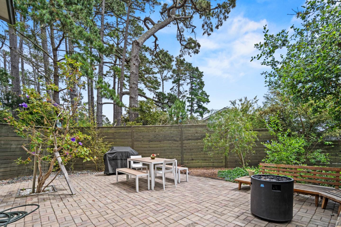 Detail Gallery Image 29 of 35 For 4021 Sunridge Rd, Pebble Beach,  CA 93953 - 4 Beds | 3 Baths