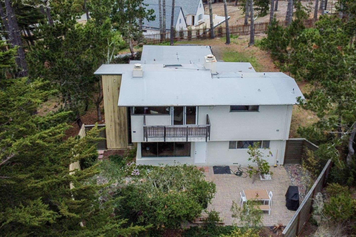 Detail Gallery Image 4 of 35 For 4021 Sunridge Rd, Pebble Beach,  CA 93953 - 4 Beds | 3 Baths