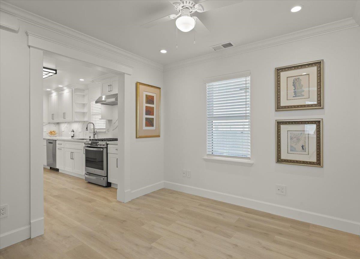 Detail Gallery Image 12 of 43 For 272 Clay St, Monterey,  CA 93940 - 3 Beds | 1 Baths