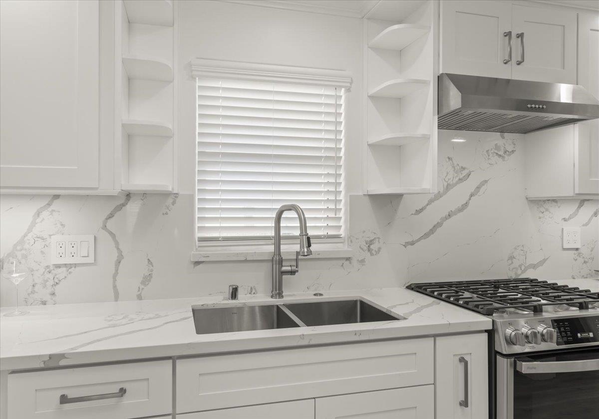 Detail Gallery Image 17 of 43 For 272 Clay St, Monterey,  CA 93940 - 3 Beds | 1 Baths