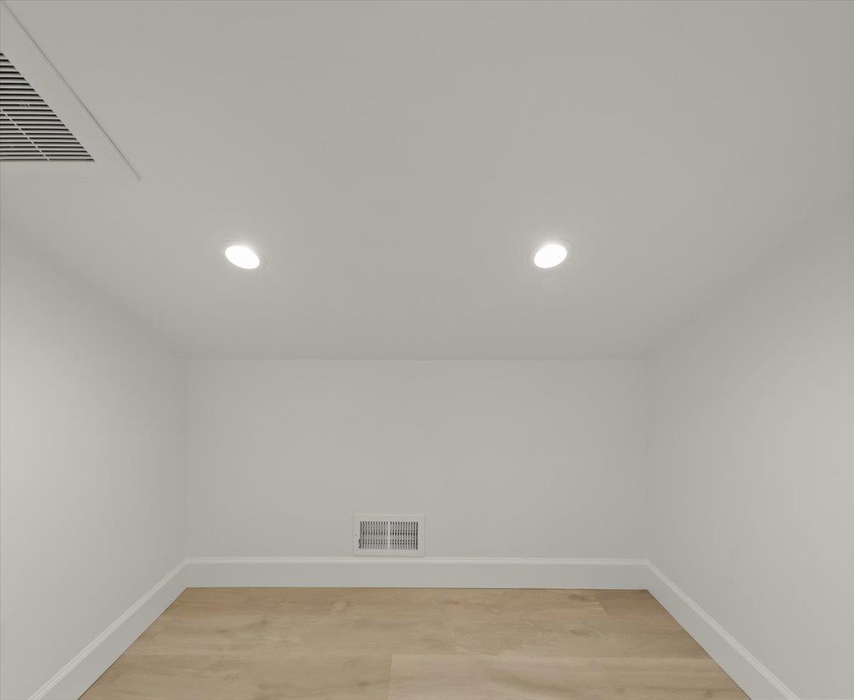 Detail Gallery Image 33 of 43 For 272 Clay St, Monterey,  CA 93940 - 3 Beds | 1 Baths