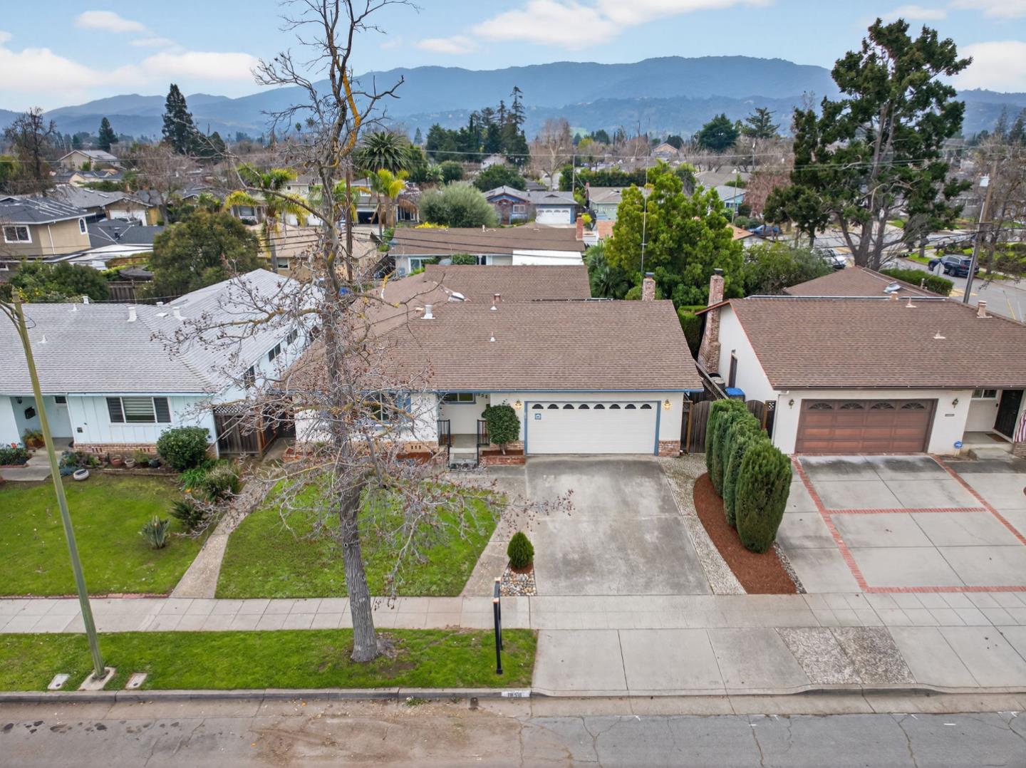 Detail Gallery Image 33 of 35 For 1858 Lencar Way, San Jose,  CA 95124 - 3 Beds | 3 Baths