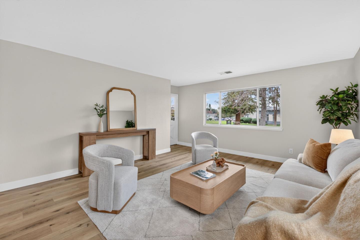 Detail Gallery Image 4 of 35 For 1858 Lencar Way, San Jose,  CA 95124 - 3 Beds | 3 Baths