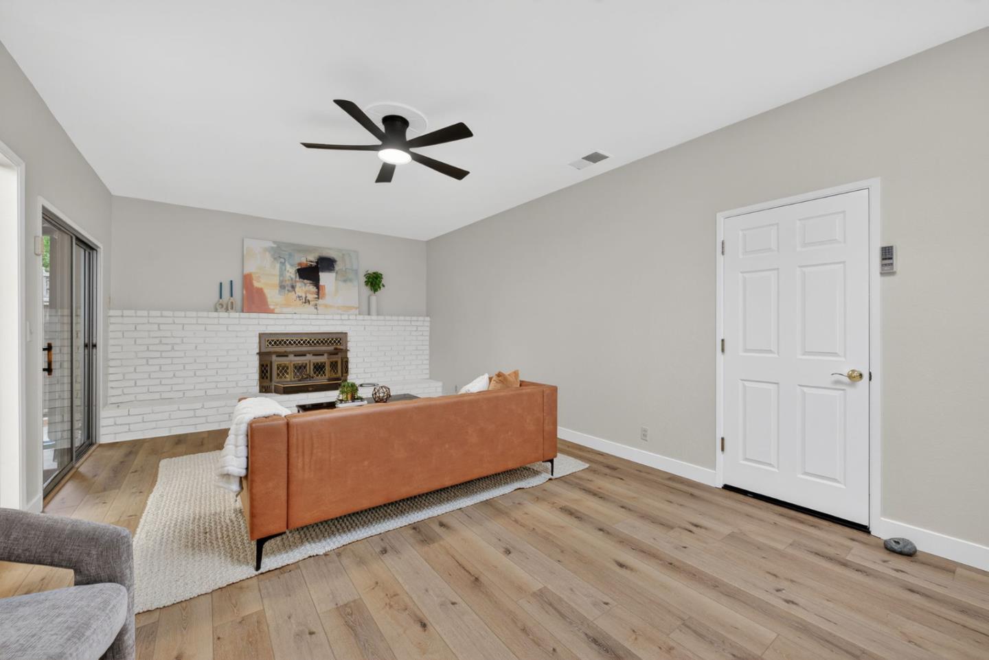 Detail Gallery Image 6 of 35 For 1858 Lencar Way, San Jose,  CA 95124 - 3 Beds | 3 Baths