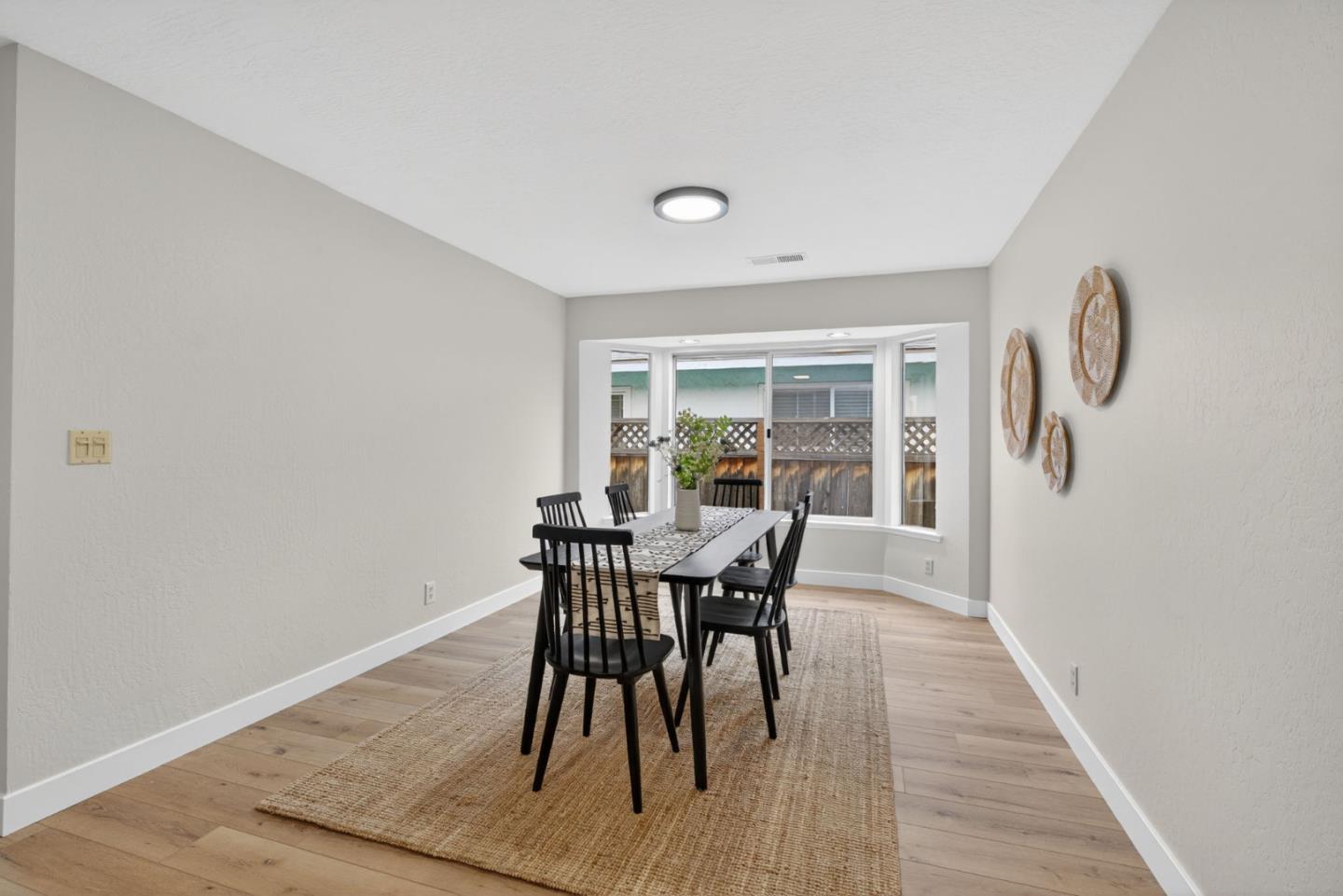 Detail Gallery Image 7 of 35 For 1858 Lencar Way, San Jose,  CA 95124 - 3 Beds | 3 Baths