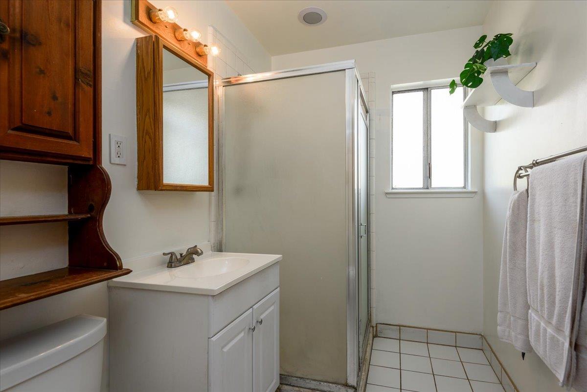 Detail Gallery Image 11 of 23 For 855 Sierra St, Moss Beach,  CA 94038 - 4 Beds | 2 Baths