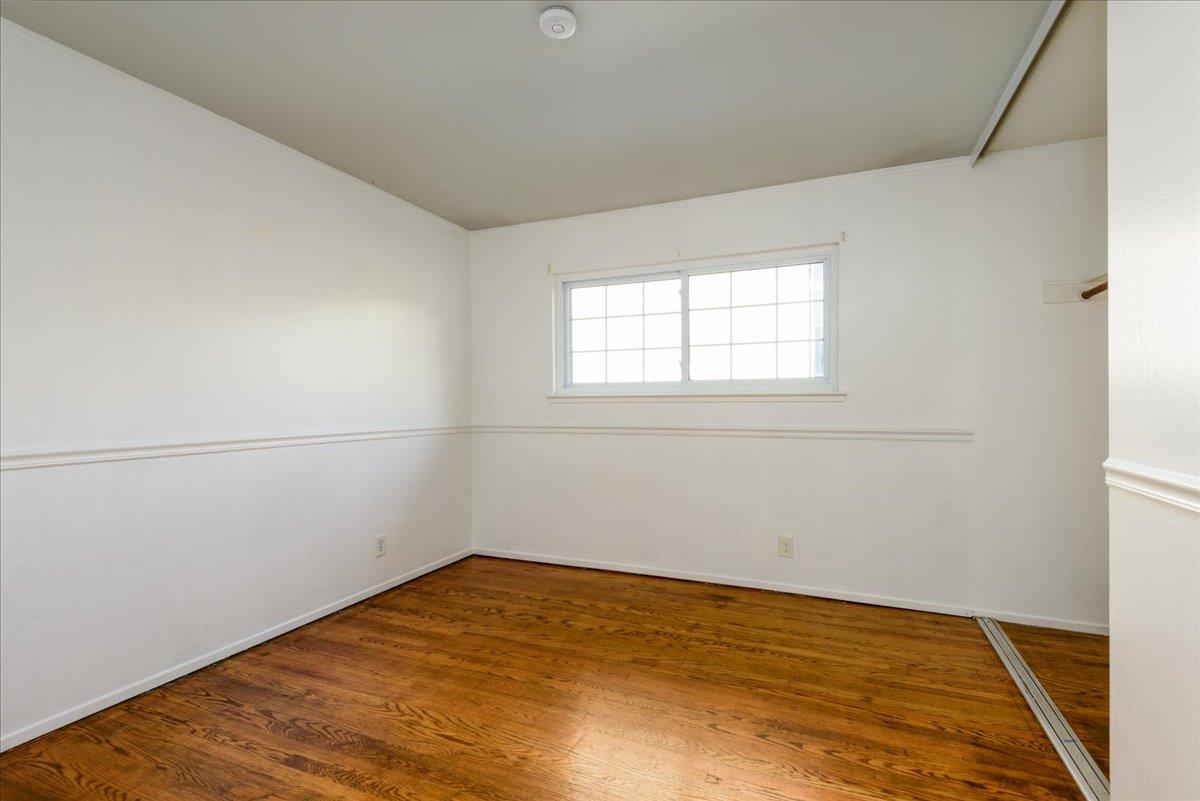 Detail Gallery Image 16 of 23 For 855 Sierra St, Moss Beach,  CA 94038 - 4 Beds | 2 Baths