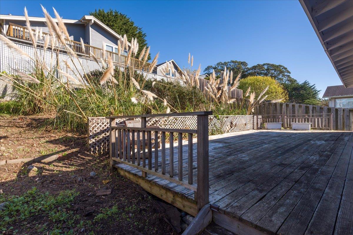 Detail Gallery Image 18 of 23 For 855 Sierra St, Moss Beach,  CA 94038 - 4 Beds | 2 Baths