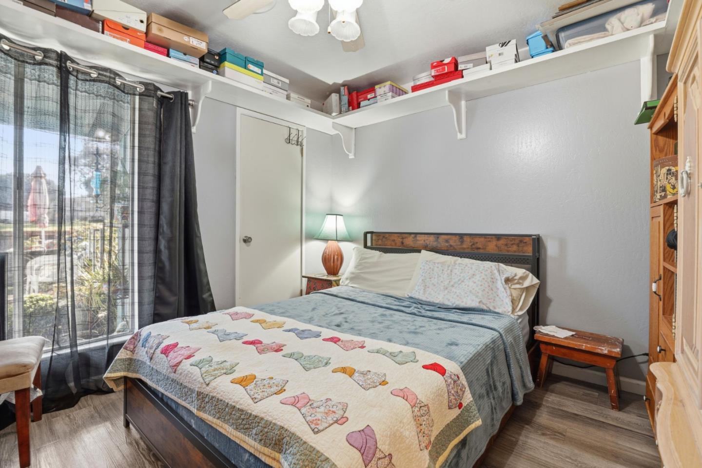 Detail Gallery Image 14 of 44 For 304 Ridgemark Dr, Hollister,  CA 95023 - 3 Beds | 2 Baths