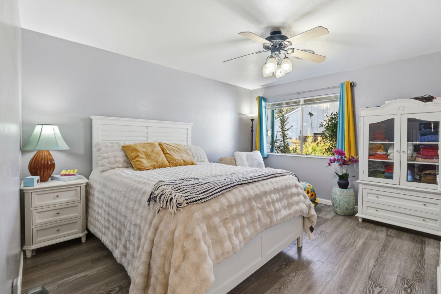 Detail Gallery Image 16 of 44 For 304 Ridgemark Dr, Hollister,  CA 95023 - 3 Beds | 2 Baths