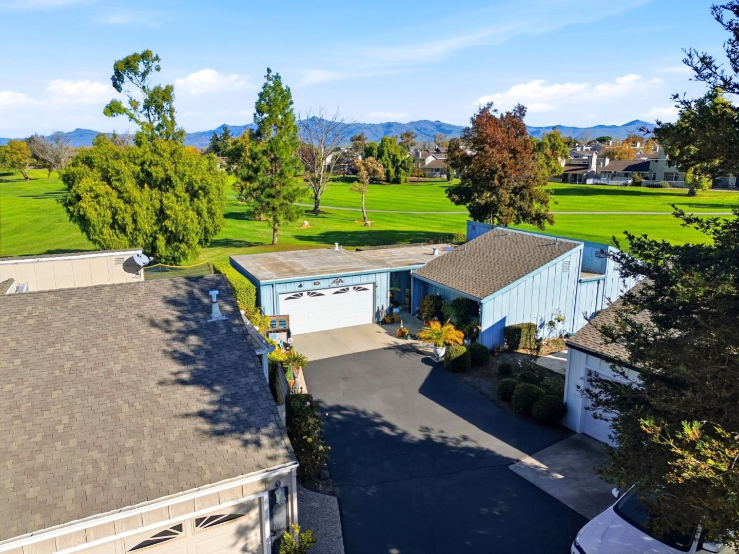 Detail Gallery Image 27 of 44 For 304 Ridgemark Dr, Hollister,  CA 95023 - 3 Beds | 2 Baths