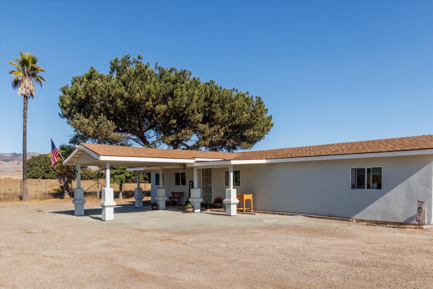 Detail Gallery Image 3 of 21 For 840 S Oak Glen Ave Na,  Nipomo,  CA 93444 - 6 Beds | 4 Baths