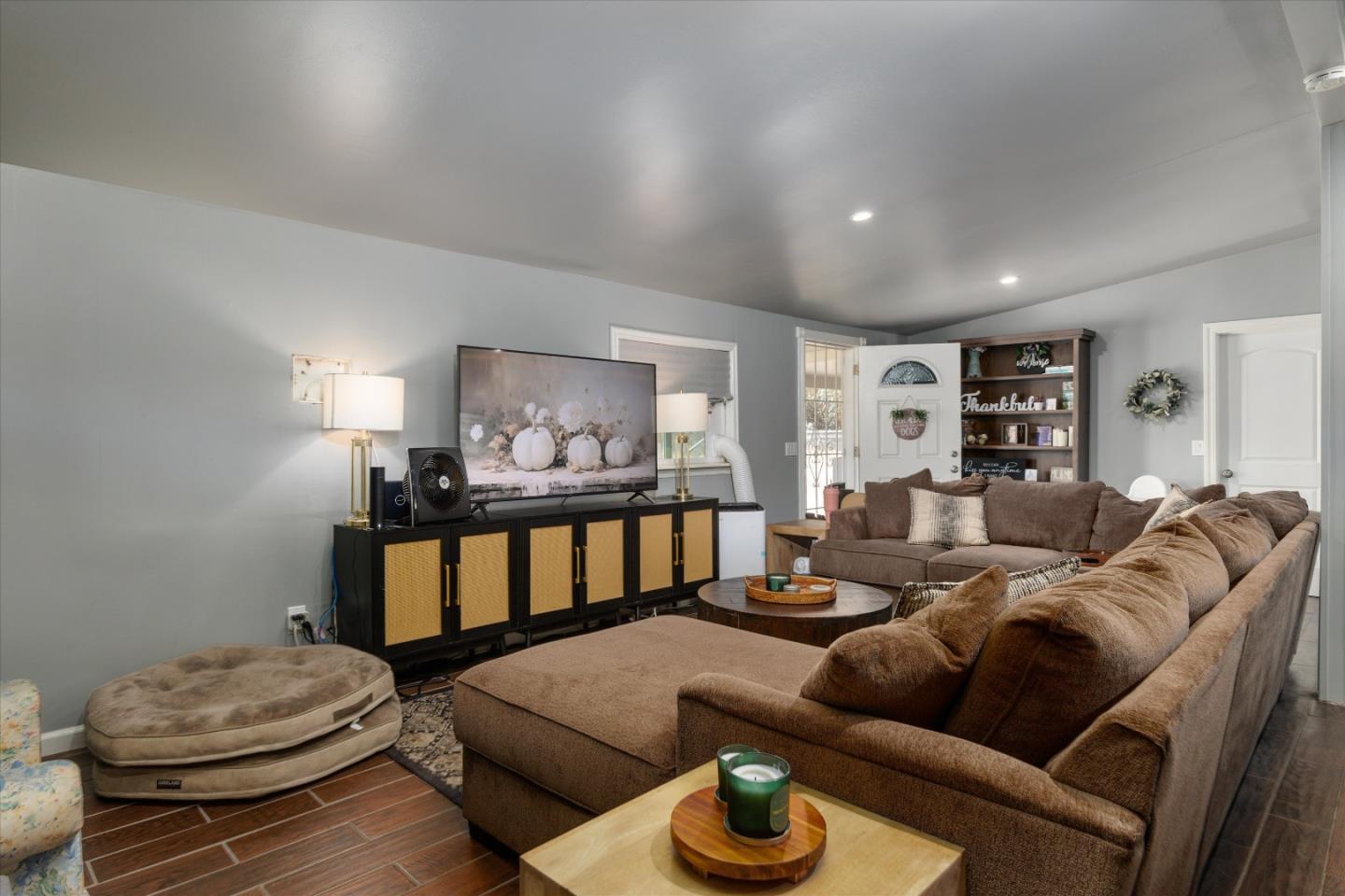 Detail Gallery Image 6 of 21 For 840 S Oak Glen Ave Na,  Nipomo,  CA 93444 - 6 Beds | 4 Baths