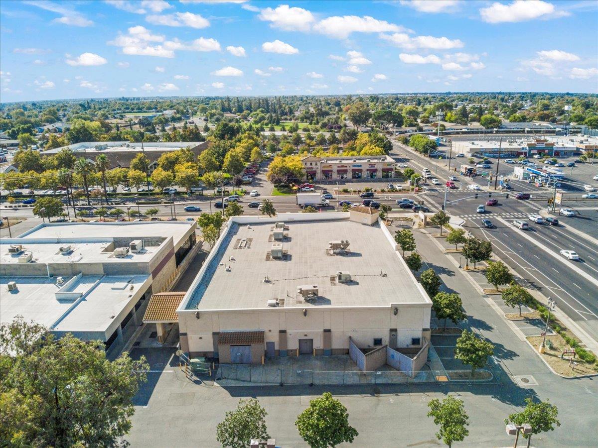 Detail Gallery Image 14 of 15 For 7155 24th St, Sacramento,  CA 95822 - – Beds | – Baths