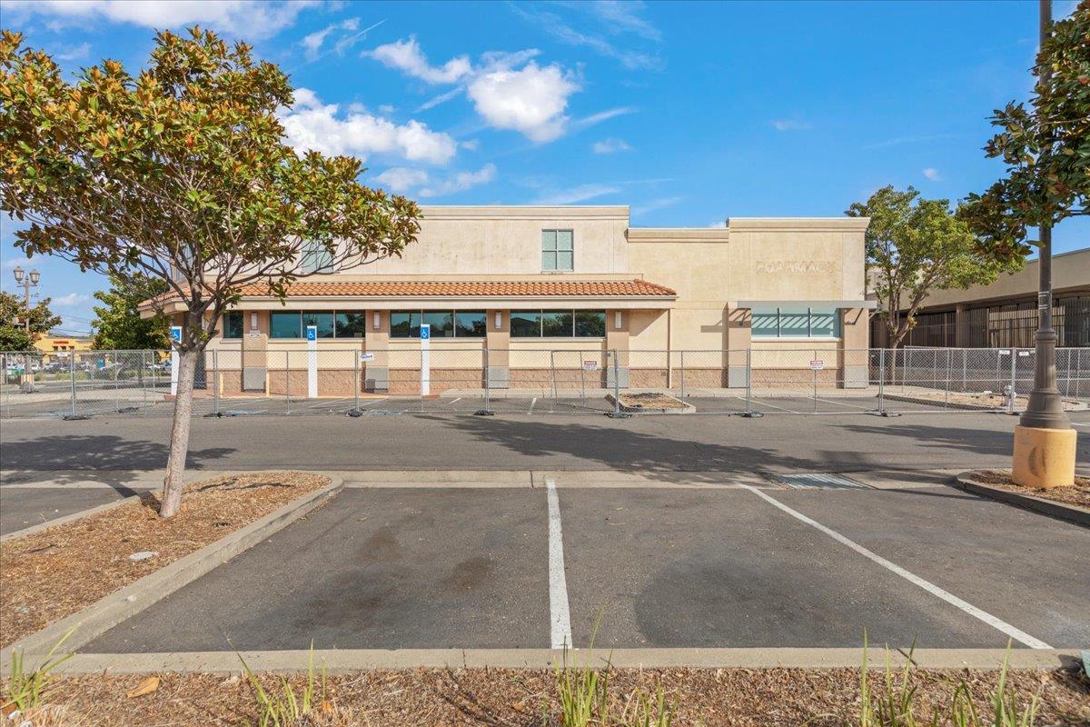 Detail Gallery Image 6 of 15 For 7155 24th St, Sacramento,  CA 95822 - – Beds | – Baths