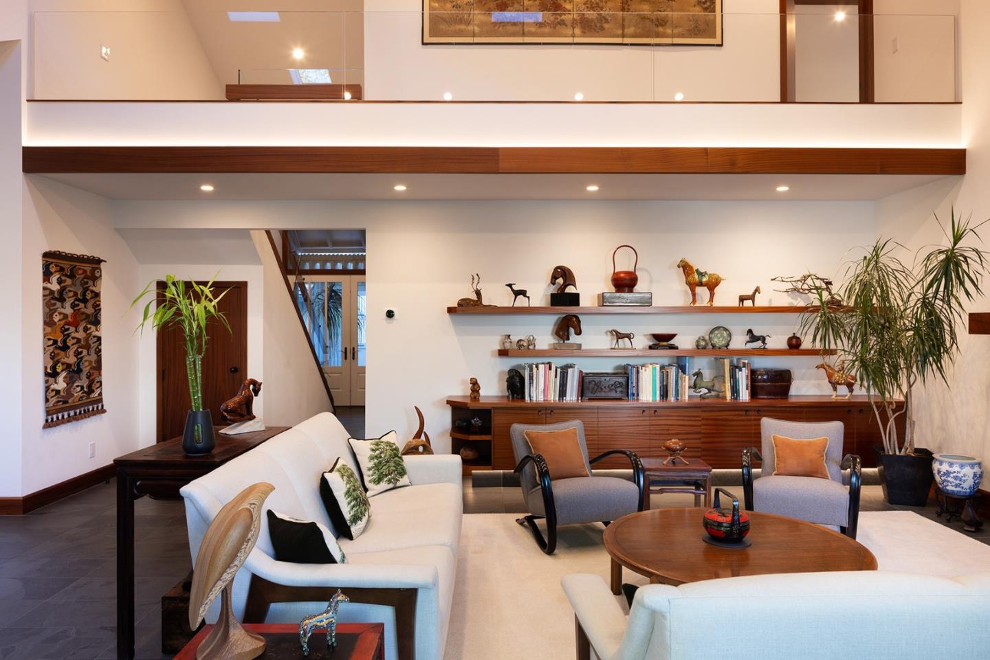 Detail Gallery Image 6 of 22 For 9563 Oak Ct, Carmel,  CA 93923 - 3 Beds | 3 Baths